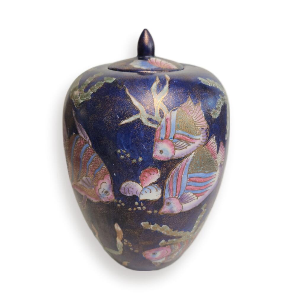 Vintage Ocean Beach Theme Chinese Ginger Jar Lidded